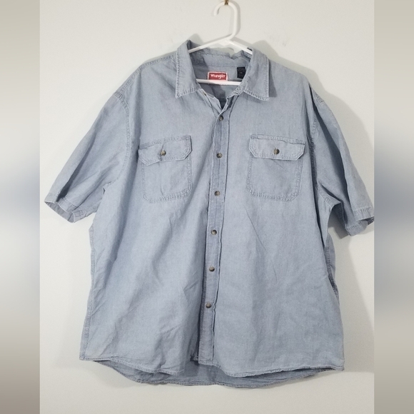 Wrangler Collared Button Up Denim Shirt. Plus Size 2XL. Dual Front Pockets. - Picture 1 of 5